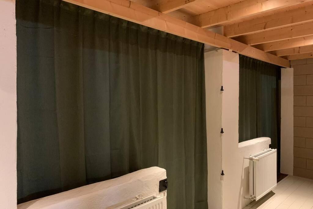 Karibu De Stallen Daarle Esterno foto